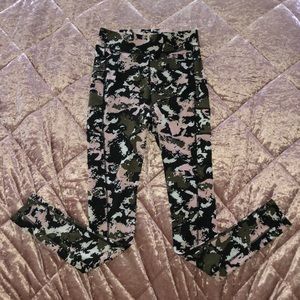 PopFit pink camo leggings
